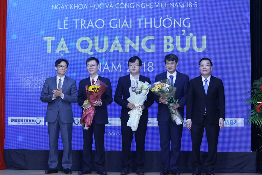 Ba nhà khoa học xuất sắc giành giải thưởng Tạ Quang Bửu ảnh 1