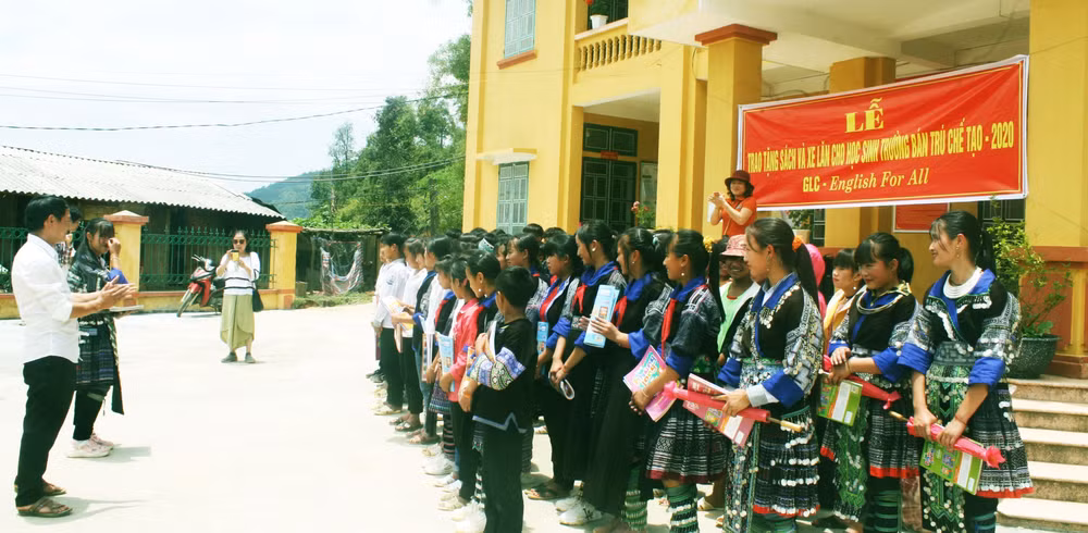 Nuôi con chữ để thoát đói nghèo ở “nơi cùng trời” Yên Bái ảnh 1
