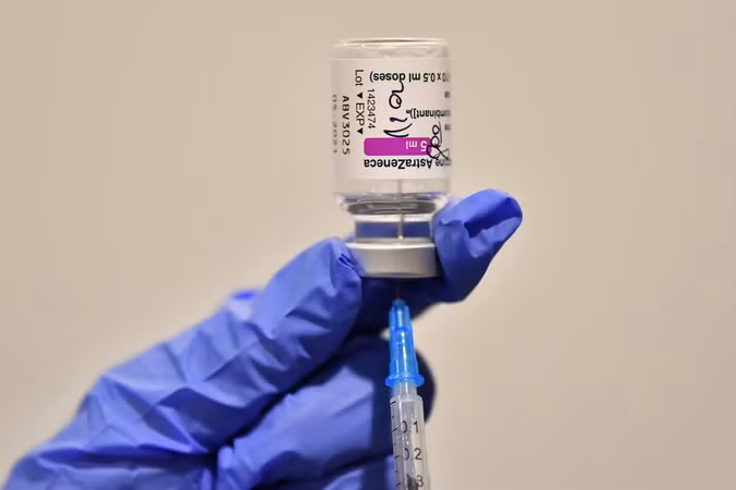 Vắcxin ngừa COVID-19: Mặt trận mới ở Trung Đông của Nga và Trung Quốc ảnh 1
