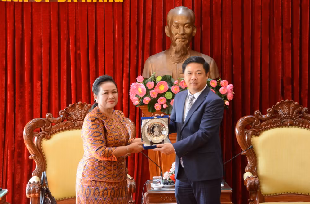 Xúc tiến nối lại đường bay thẳng giữa Đà Nẵng và Campuchia ảnh 1