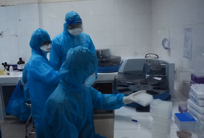 Việt Nam ghi nhận thêm 10 ca mắc mới, cách ly ngay sau khi nhập cảnh ảnh 1