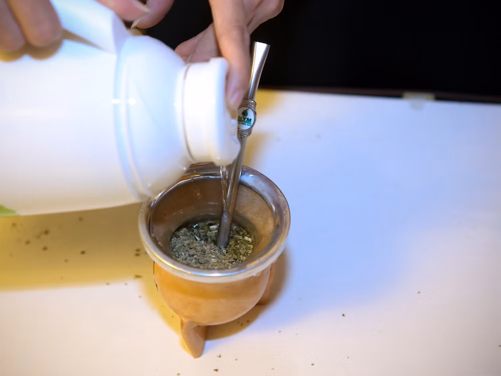 Thưởng thức trà Yerba Mate, đặc sản Argentina giữa lòng Hà Nội ảnh 9
