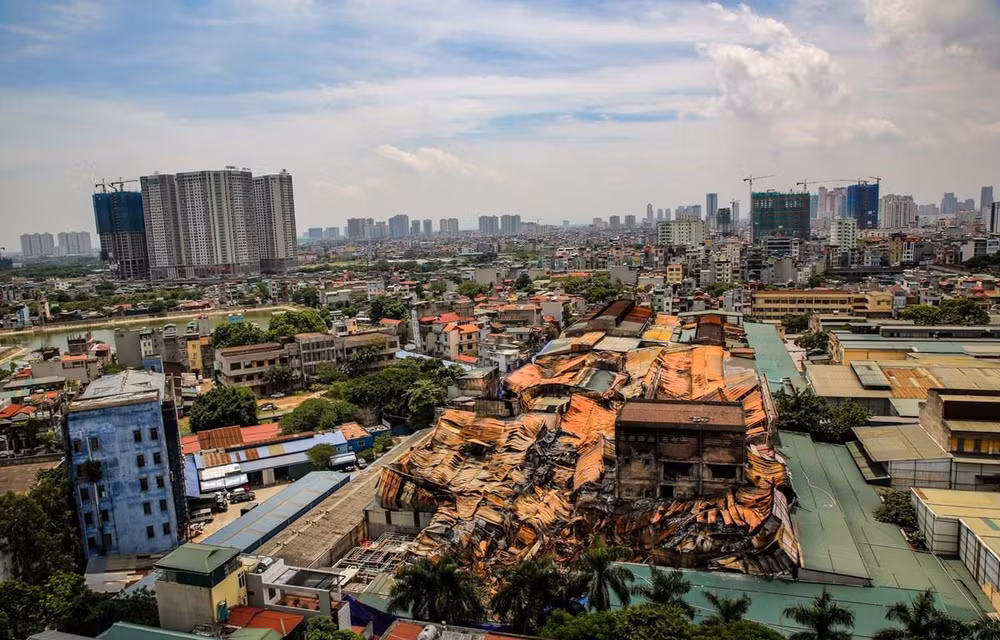 Vụ Rạng Đông: Đã thu gom gần 1.100 tấn vật liệu sau cháy ảnh 1