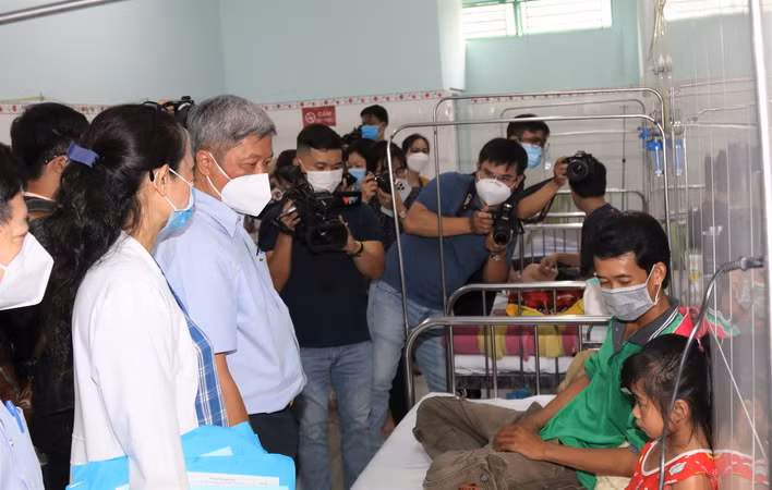TP.HCM sẵn sàng các tình huống thu dung, điều trị sốt xuất huyết ảnh 1