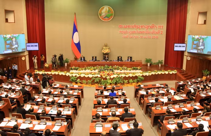 Lào: Một loạt vấn đề quan trọng của đất nước được thông qua ảnh 1