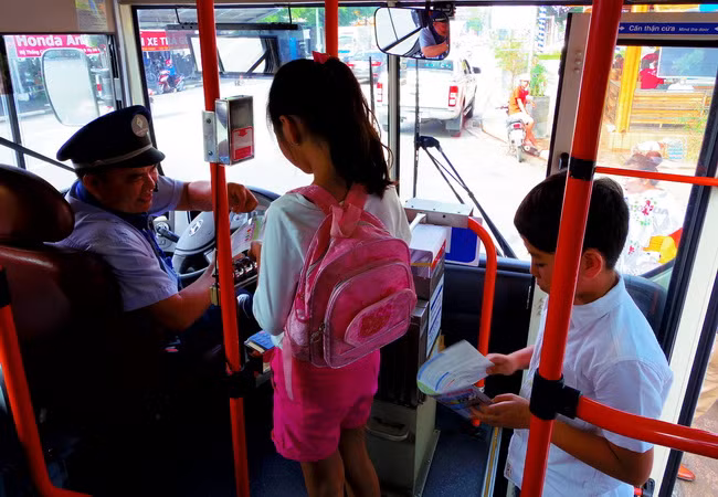 Thành phố Đà Nẵng triển khai dự án xe buýt mui trần loại 2 tầng ảnh 1