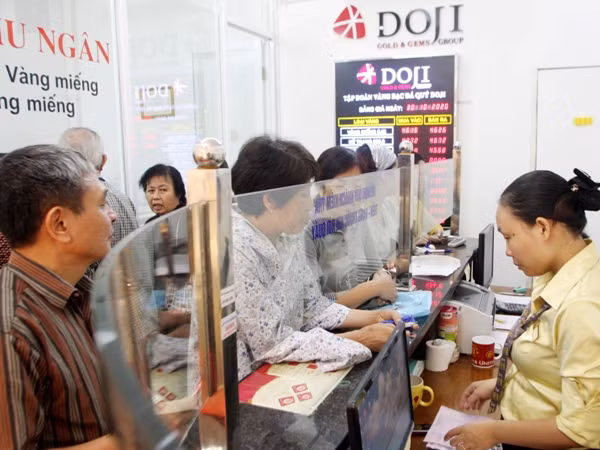 Giá vàng SJC giảm hơn 500.000 đồng mỗi lượng trong tháng Chín ảnh 1