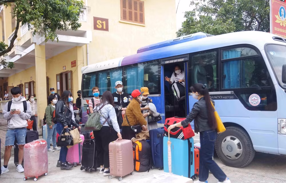 Dịch COVID-19: 775 người hoàn thành cách ly về nhà đón Tết ảnh 1