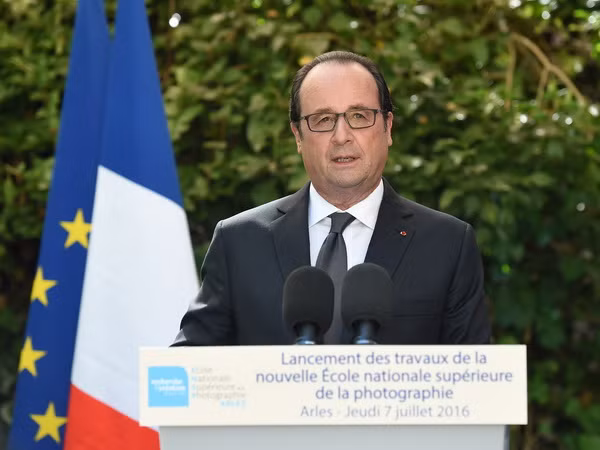 Tổng thống Pháp Hollande đánh giá về gần 5 năm nắm quyền ảnh 1