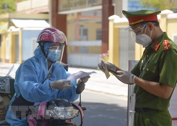 TP.HCM thông tin về việc tiêm vaccine và xét nghiệm cho shipper ảnh 2