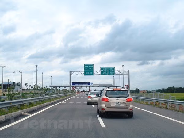Tổng cục Đường bộ yêu cầu VEC bỏ quy định cấm xe vào cao tốc ảnh 1