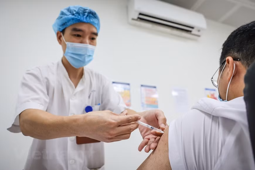 Đánh giá đúng nguy cơ dịch bệnh COVID-19, không buông trôi, thả lỏng ảnh 2