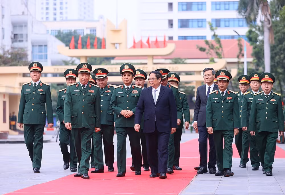 ttxvn-thu-tuong-pham-minh-chinh-tham-hoc-vien-quoc-phong-2-2714.jpg