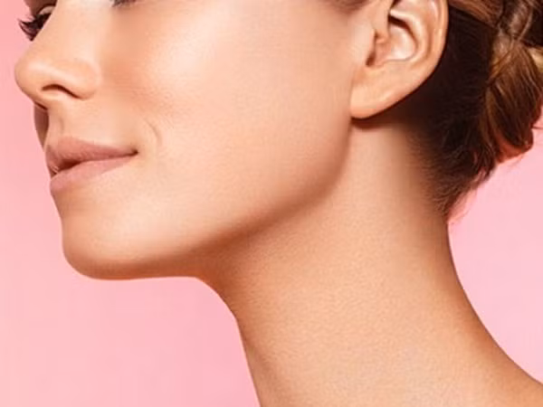 Chăm sóc da cổ - làm sao để đừng bị "xuống cấp"? ảnh 2