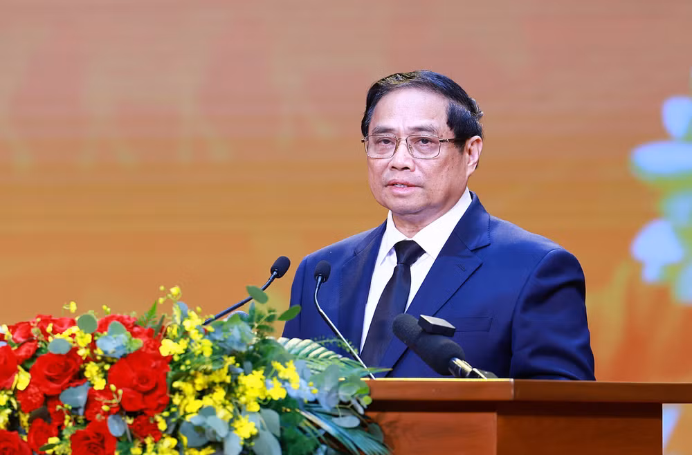 vna_potal_thu_tuong_du_hoi_nghi_tri_an_nguoi_co_cong_voi_cach_mang_nam_2024_7496549.jpg