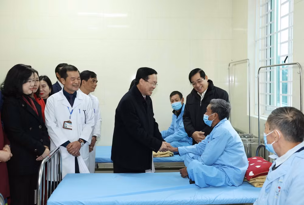 ttxvn_2502_vo van thuong thay thuoc (3).jpg