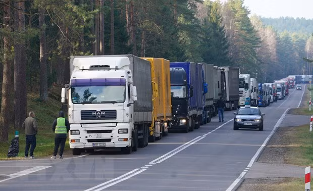 Căng thẳng ngoại giao tiếp tục leo thang giữa Belarus và Ba Lan ảnh 1