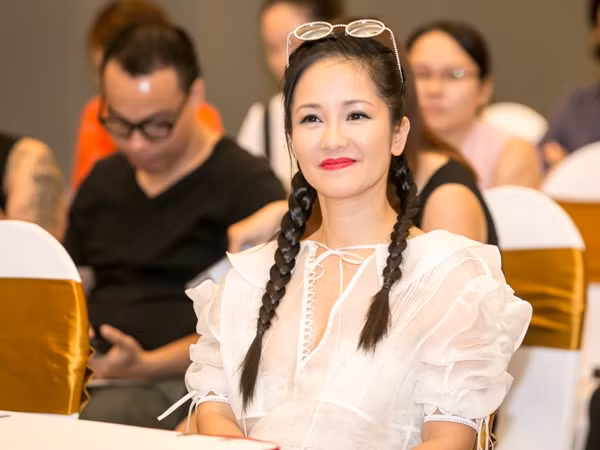 “In The Spotlight - Tuổi thơ Tôi”: Cuộc chơi trắc ẩn về miền ký ức ảnh 2