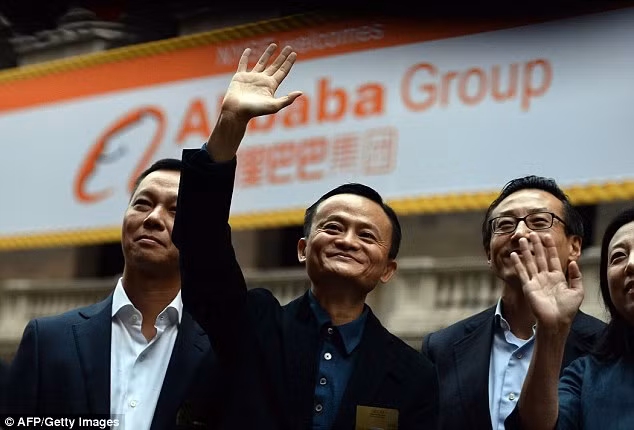 Jack Ma: Từ kẻ bị KFC "đá đít" thành người giàu thứ 70 thế giới ảnh 1