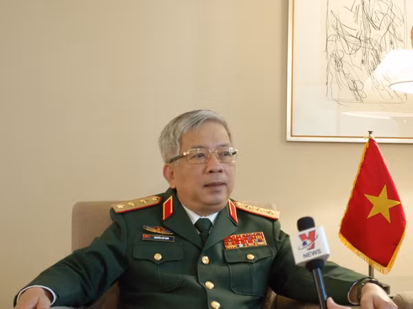 Thượng tướng Nguyễn Chí Vịnh tiếp Cố vấn Thủ tướng Nhật Bản ảnh 1