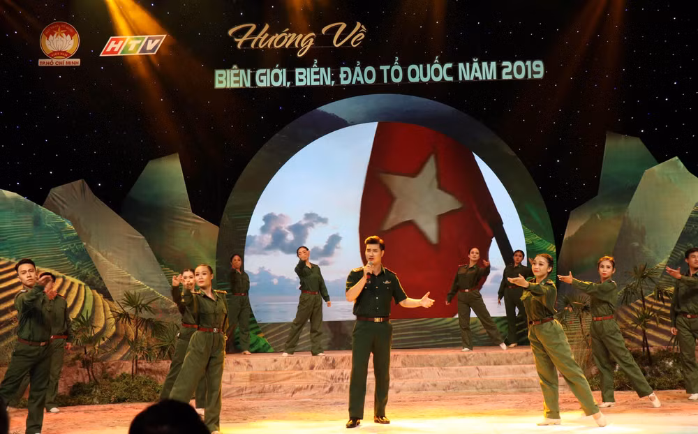 Thành phố Hồ Chí Minh hướng về biên giới, biển đảo của Tổ quốc ảnh 2