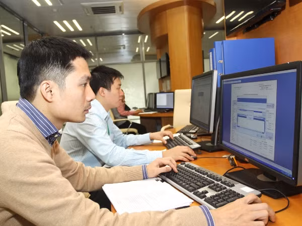 Kho bạc Nhà nước đấu thầu trái phiếu lô lớn huy động 8.169 tỷ đồng ảnh 1
