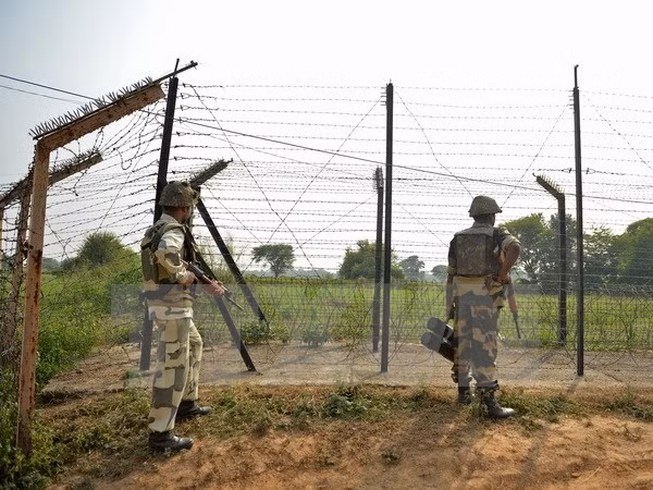 Lại đấu súng trên biên giới Pakistan-Ấn Độ, 10 người thương vong ảnh 1