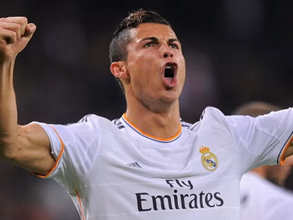 Tin sáng 12/11: Ronaldo, Ibra "coi thường" Quả Bóng Vàng ảnh 1