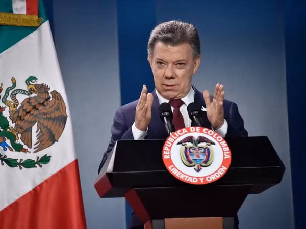 Giải Nobel Hòa bình 2016 cổ vũ tiến trình hòa đàm tại Colombia ảnh 1