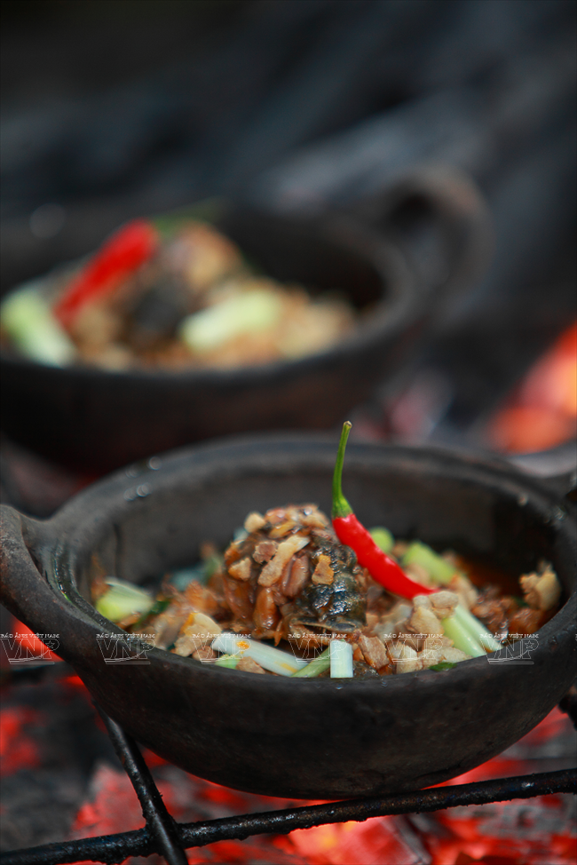 Cá thòi lòi kho tiêu - món ngon đặc sản vùng đất mũi Cà Mau ảnh 1