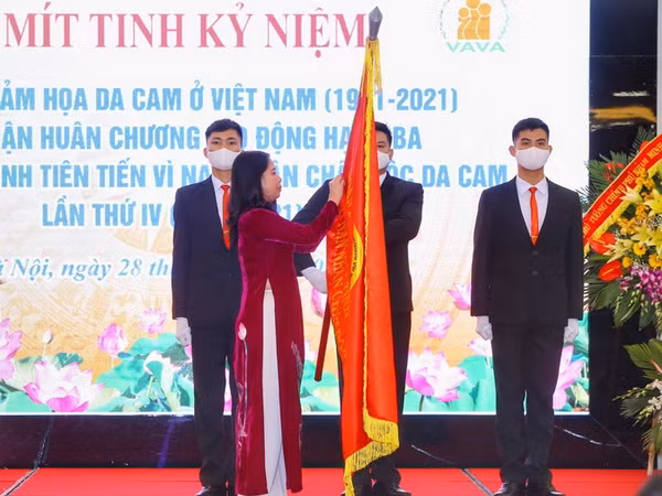 Hội Nạn nhân chất độc da cam/dioxin Việt Nam nhận Huân chương Lao động ảnh 1