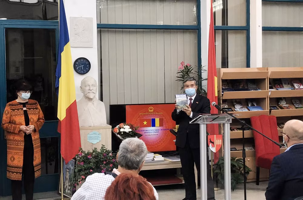 Tăng cường hợp tác kinh tế, giao lưu văn hóa Việt Nam-Romania ảnh 3