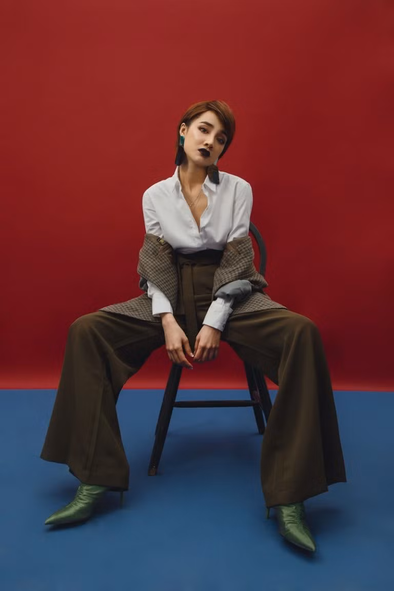 Nhã Phương gây bất ngờ với gu thời trang menswear mạnh mẽ, sắc sảo ảnh 4