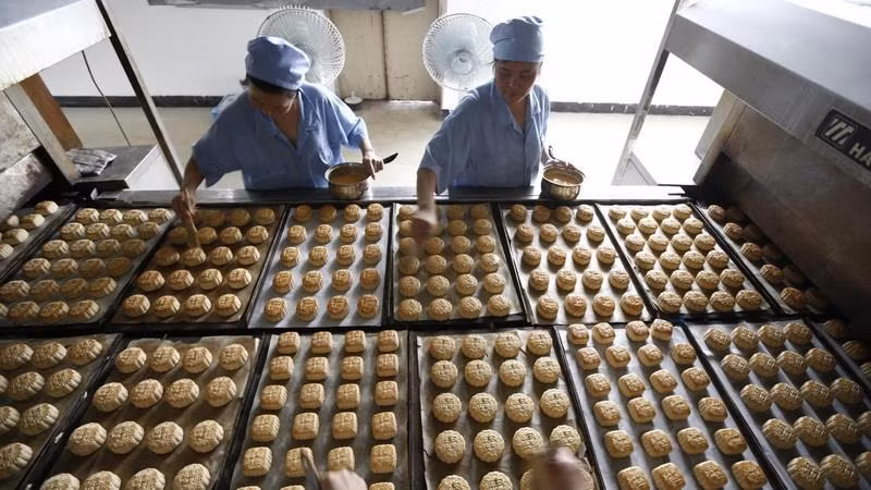 Trung Quốc sản xuất loại bánh Trung Thu mới từ thịt nhân tạo ảnh 1