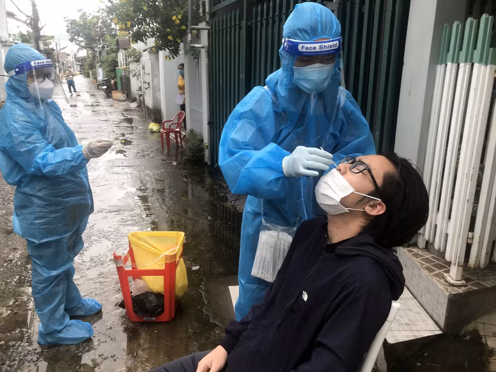Phú Quốc: Phát hiện nhiều ca dương tính SARS-CoV-2 trong cộng đồng ảnh 1