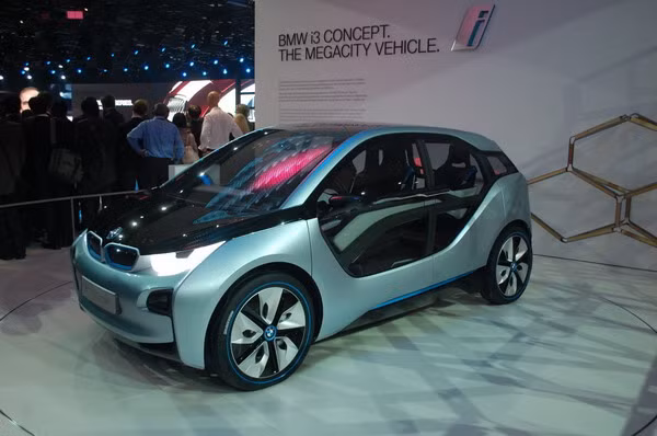 BMW giới thiệu mẫu xe điện đầu tiên ở Nhật vào tháng 4 ảnh 1