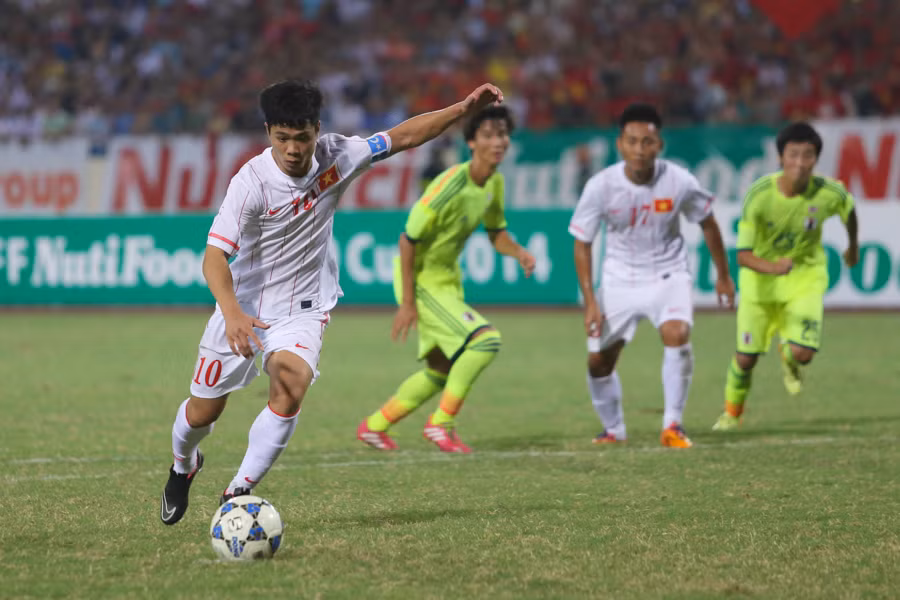 [Photo] Hàng thủ U19 Nhật Bản đã làm gì để ngăn Công Phượng? ảnh 11