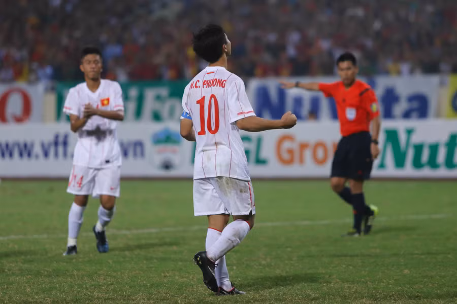 [Photo] Hàng thủ U19 Nhật Bản đã làm gì để ngăn Công Phượng? ảnh 12