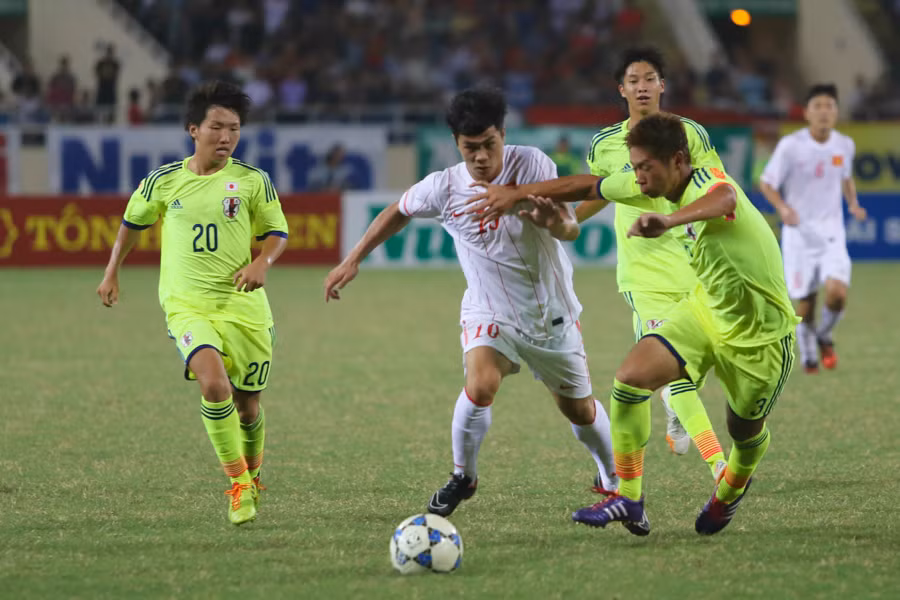 [Photo] Hàng thủ U19 Nhật Bản đã làm gì để ngăn Công Phượng? ảnh 1