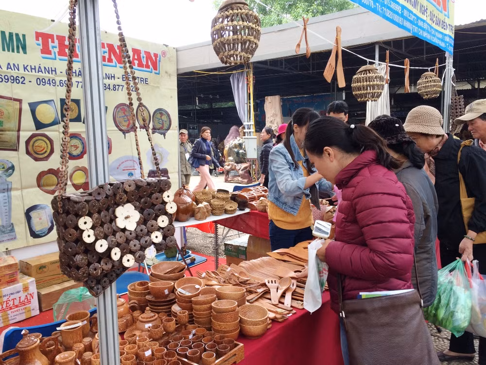 Hội chợ AgroViet 2016 “cháy hàng” ngay trong buổi khai mạc ảnh 5