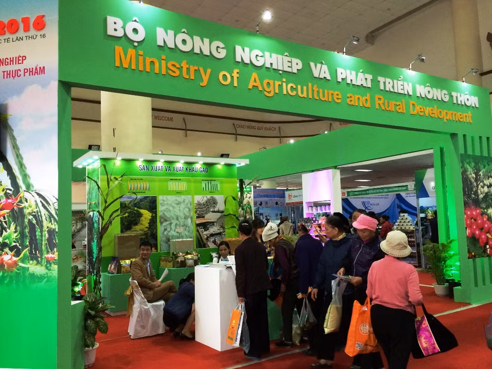 Hội chợ AgroViet 2016 “cháy hàng” ngay trong buổi khai mạc ảnh 4