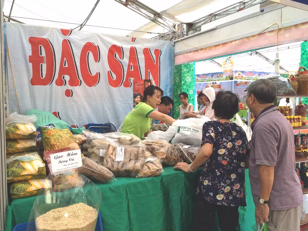 Hội chợ “Thực phẩm-Nông sản sạch” thu hút người tiêu dùng Thủ đô ảnh 7