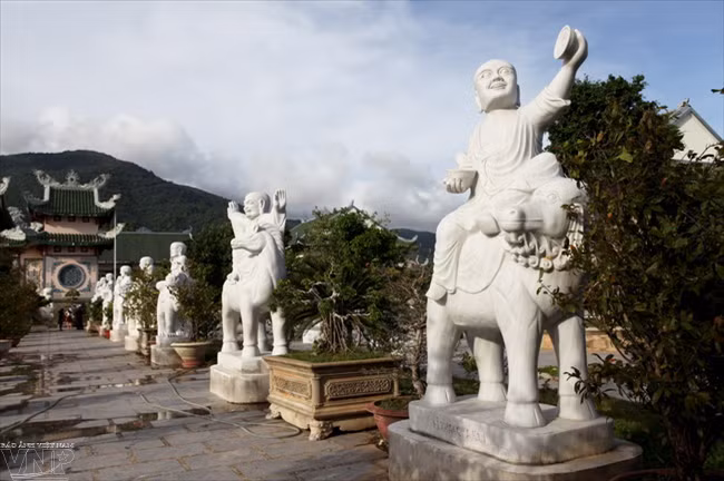 Cõi phật Linh Ứng - Điểm đến mới khi đến thăm Đà Nẵng ảnh 5