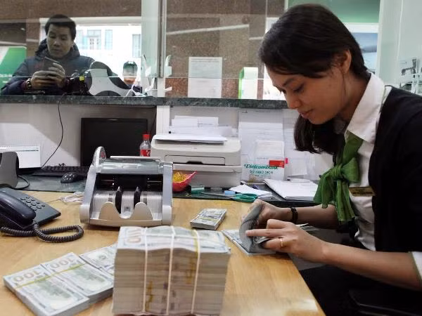 Ngân hàng HSBC dự báo tỷ giá sẽ giảm vào cuối năm 2021 ảnh 1