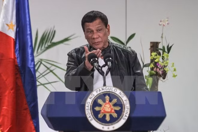 Tổng thống Philippines ra lệnh cho quân đội tiêu diệt khủng bố ảnh 1