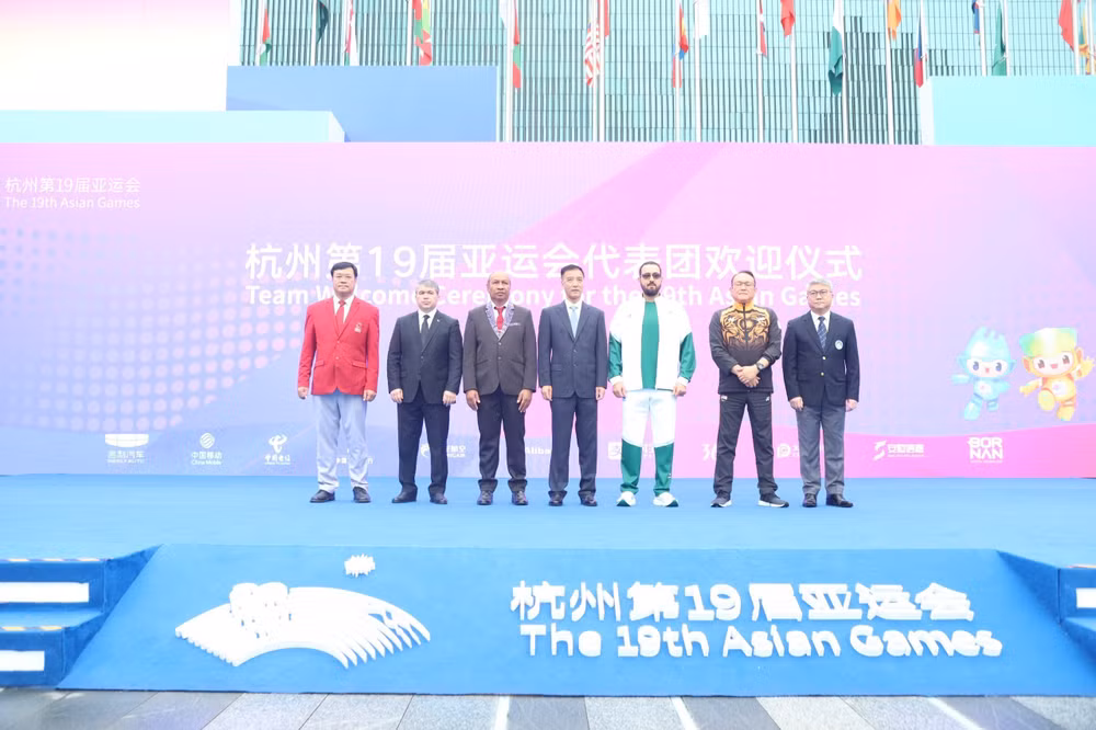 ASIAD 2023: Quốc kỳ Việt Nam tung bay tại Làng Á vận hội ảnh 2