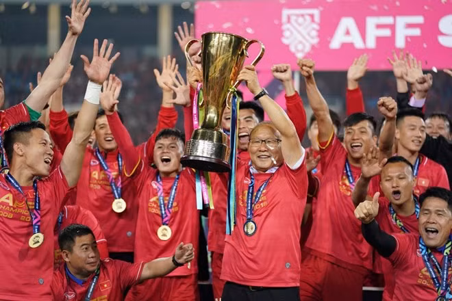 Sự kiện trong nước 10-16/12: Bóng đá Việt Nam dứt 'cơn khát' 10 năm ảnh 1