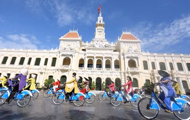 Lễ hội Áo dài TP.HCM lần thứ 9: Tôi yêu áo dài Việt Nam ảnh 1