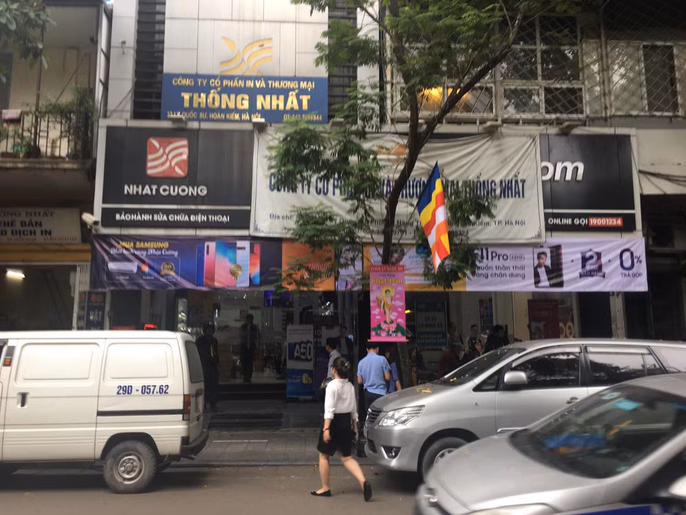 Hà Nội: Khám xét cửa hàng điện thoại Nhật Cường Mobile ảnh 1