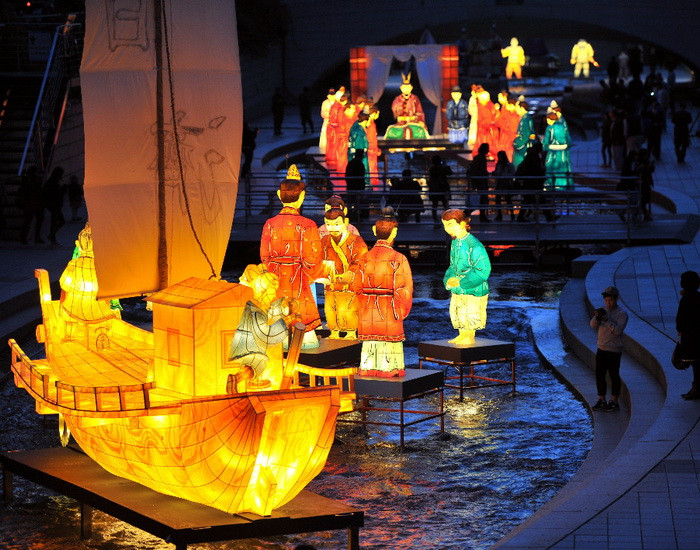 Lễ hội đèn lồng ở suối Cheonggyecheon tại Seoul